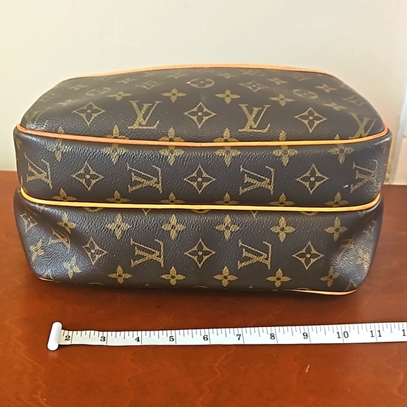 Louis Vuitton Reporter PM Vintage Excellent preloved condition clean!!! - Picture 7 of 16